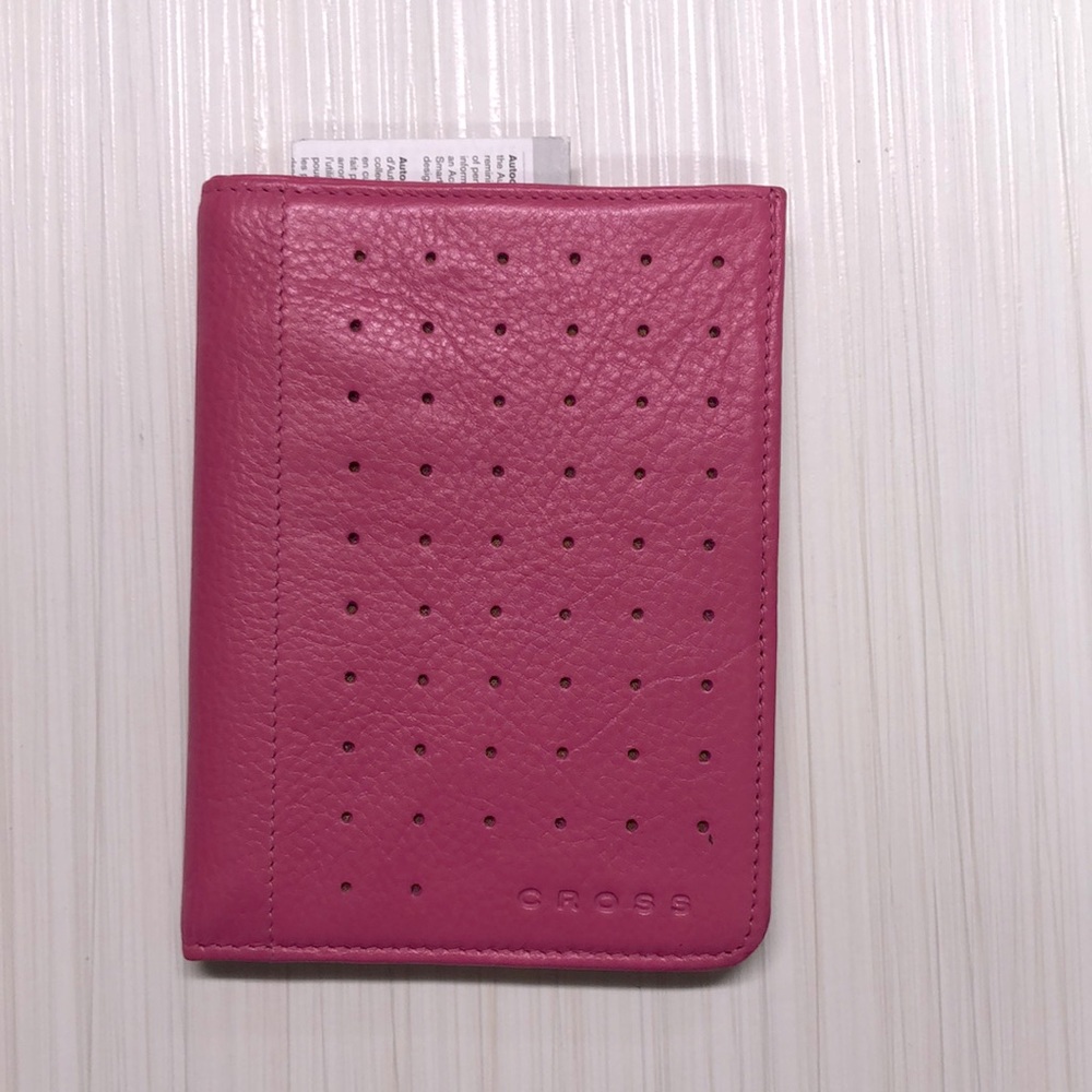 AUTOCROSS LEATHER COLLECTION. Passport wallet.Pink